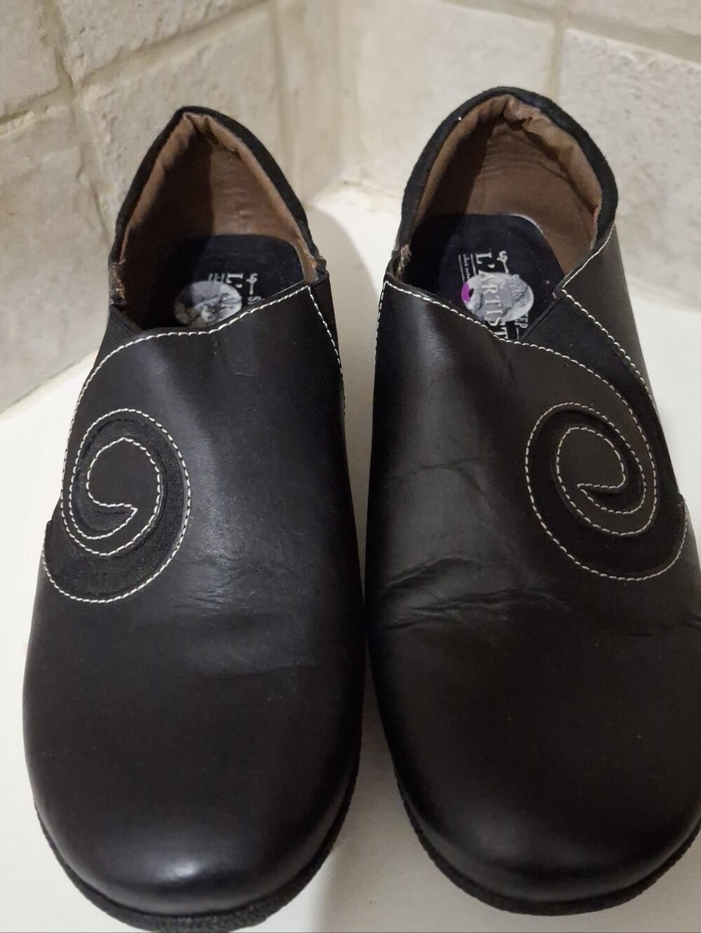 L'Artiste Black Slip-on Shoes Size 9